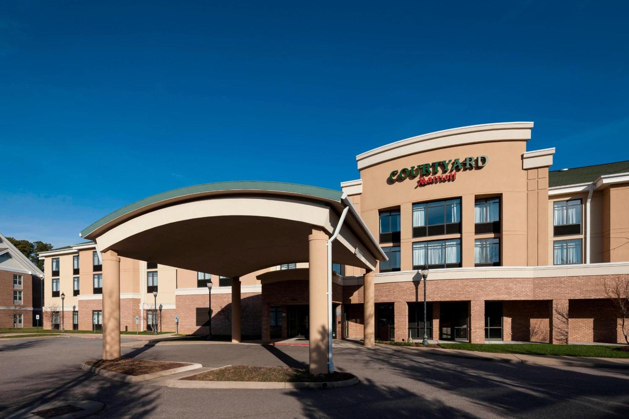 Courtyard Suffolk Chesapeake Hotel Exterior photo